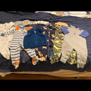 16 pieces clothing lot for baby boy
Size 3-6 month
Mint condition!